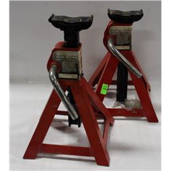 PAIR OF MOTOMASTER AXLE STANDS