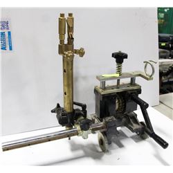 PIPE CUTTER MACHINE.