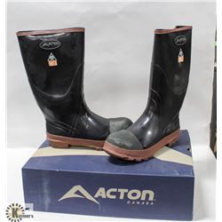 NEW STEEL TOED RUBBER BOOTS, SIZE 8 MENS