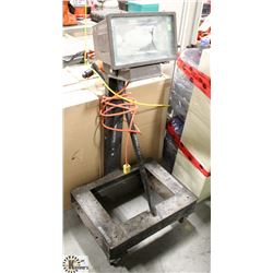 JOBSITE WORK LIGHT WITH FORKLIFT BASE