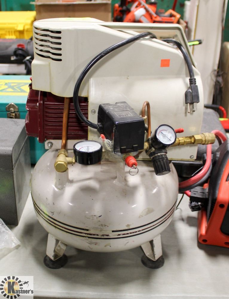 TOOL SHOP 4 GALLON, 2HP PANCAKE AIR COMPRESSOR