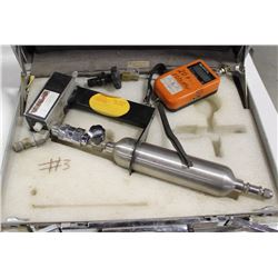 DIGITAL PRESSURE METER IN CASE