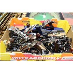 LOT OF ASSORTED METAL PLANES INCL RECORD NO. 06