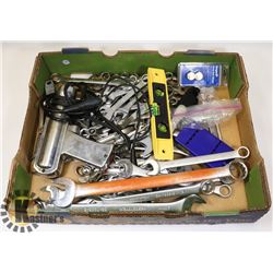 FLAT OF ASSORTED TOOLS