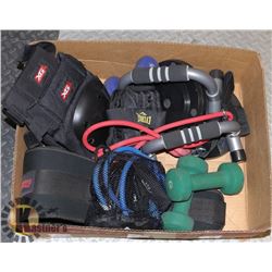 BOX OF FITNESS WORKOUT GEAR INCL. HAND