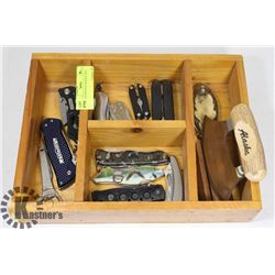 LOT OF KNIVES IN WOODEN TRAY