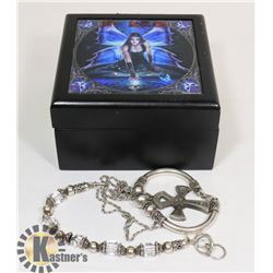 35 GRAMS OF 925 SILVER VINTAGE BRACELET AND