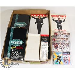 TRAY OF ASSORTED HOCKEY COLLECTIBLES