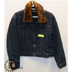 XNTRIK WOMAN'S JACKET SIZE LARGE