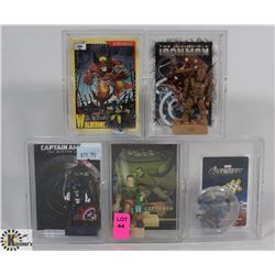 LOT OF 5 MINI FIGURES & COLLECTIBLES.