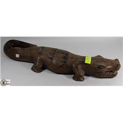 WOOD CARVED ALLIGATOR.