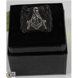MENS SZ 10.5 BLACK MASONIC RING WITH SILVER TONED