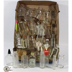 FLAT WITH ASSORTED SMALL VINTAGE BOTTLES