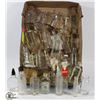 Image 1 : FLAT WITH ASSORTED SMALL VINTAGE BOTTLES
