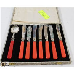 LOT OF VINTAGE RED HANDLE KNIVES.