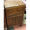 Image 1 : VINTAGE MID 1930S SEWING MACHINE CABINET,