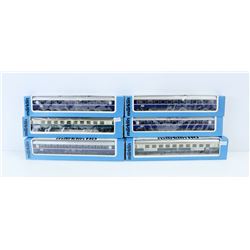 LOT OF 6 MARKLIN HO MODEL TRAIN CARS.