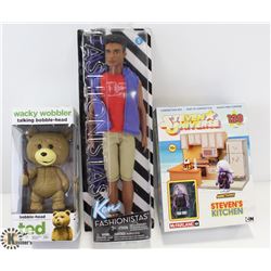 LOT OF ASSORTED COLLECTIBLES.