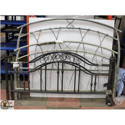 LOT OF 2 METAL HEADBOARD AND FOOTBOARD SETS
