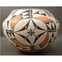 ACOMA INDIAN POTTERY OLLA
