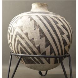 TULAROSA POTTERY OLLA