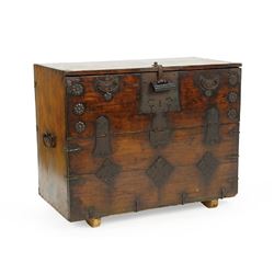 A Tansu Chest.