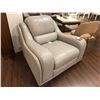 Image 1 : LIGHT GREY LEATHER LOUNGE CHAIR