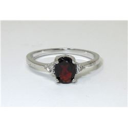 1 CT Garnet & Diamond Solitaire Ring