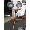Image 1 : HDX Twin Head Halogen Tripod Work Light