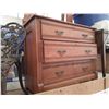 Image 2 : 3 Drawer Dresser W/Mirror