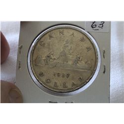 Canada Dollar Coin (1)