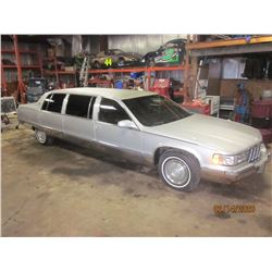 RESERVE IS LIFTED! SELLING TO THE HIGHEST BIDDER! 1995 CADILLAC FLEETWOOD SUPERIOR LIMO