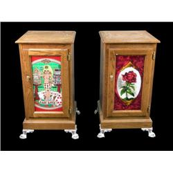 Lot of 2 slot stands with glass doors