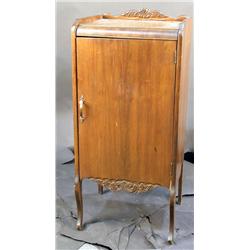 Oak cabinet for music discs or records    circa 1915