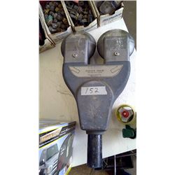 TWO HEAD PARKING METER
