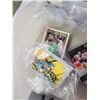 Image 5 : LOT OF HOCKEY CARDS