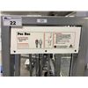 Image 2 : GREY APEX  PEC DEC MACHINE