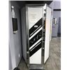 Image 2 : SUN CAPSULE VHR EURO SERIES VERTICAL TANNING BOOTH WITH CHANGE STATION