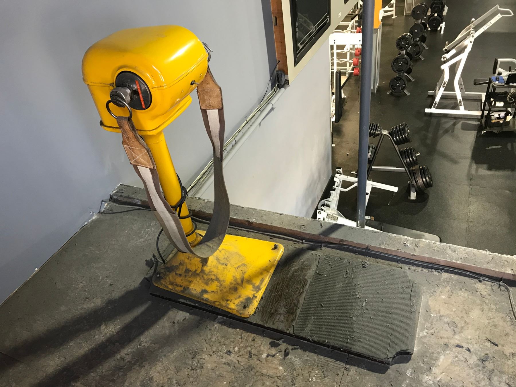 Shaking Belt Machine YELLOW V103 VINTAGE EXERCISE VIBRATION BELT MACHINE