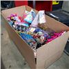 Image 1 : BOX OF NEW PARTY SUPPLIES