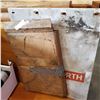 Image 2 : JOST FIFTH WHEEL TOP PLATE LINER AND 4 KENWORTH PVC SEMI TRUCK MUD FLAPS
