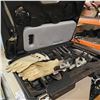 Image 2 : GARDEN TOOL SET IN BLACK CASE