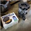 Image 2 : BOX OF HOUSE HOLD ITEMS - KETTLES, GRILLS, SPICE RACK, 4 METAL PLATES