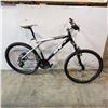 Image 1 : BLACK GT BIKE