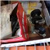 Image 2 : TRAY OF HILTI TOGGLE BOLTS, GLOVES, TOOL BELT, AND CASTORS