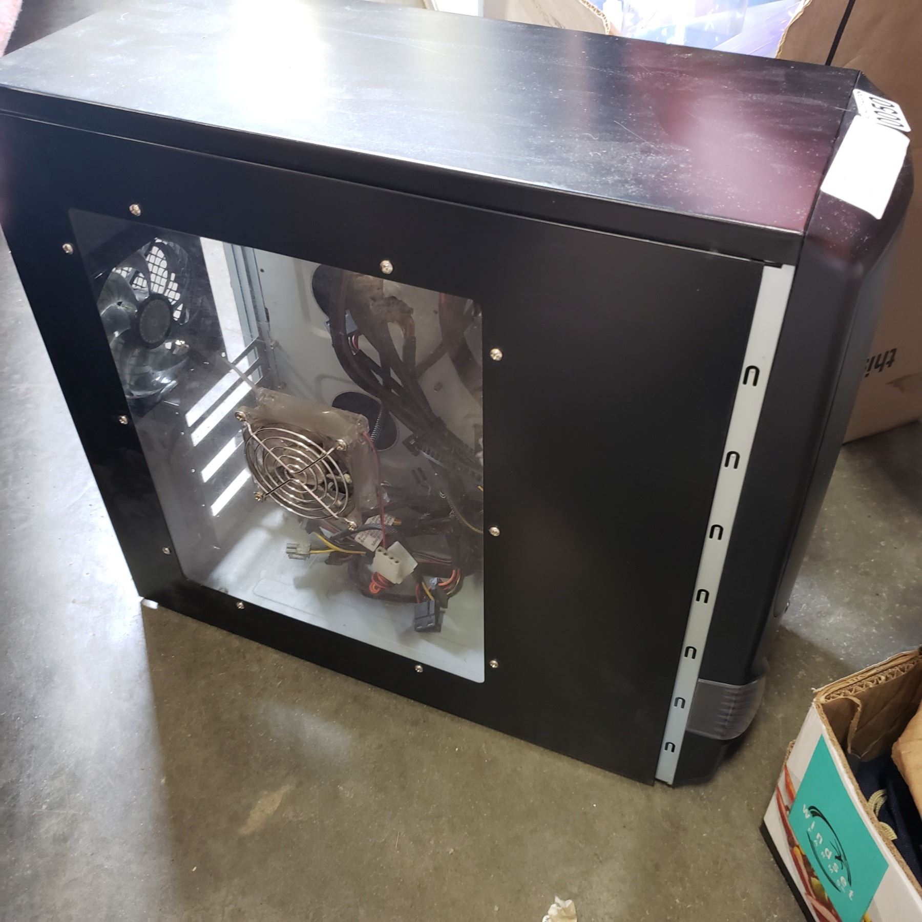 ALIENWARE GAMING COMPUTER BOX W/ CLEAR SIDE