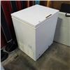 Image 2 : FRIDIGAIRE HEAVY DUTY COMMERICAL CHEST FREEZER