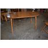 Image 1 : ROUND MAPLE DINING TABLE W/ LEAF AND 6 CHAIRS