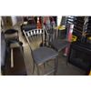 Image 2 : 2 METAL DINING CHAIRS