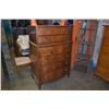 Image 2 : MAHOGANY BOWED FRONT 7 DRAWER CHEST OF DRAWERS